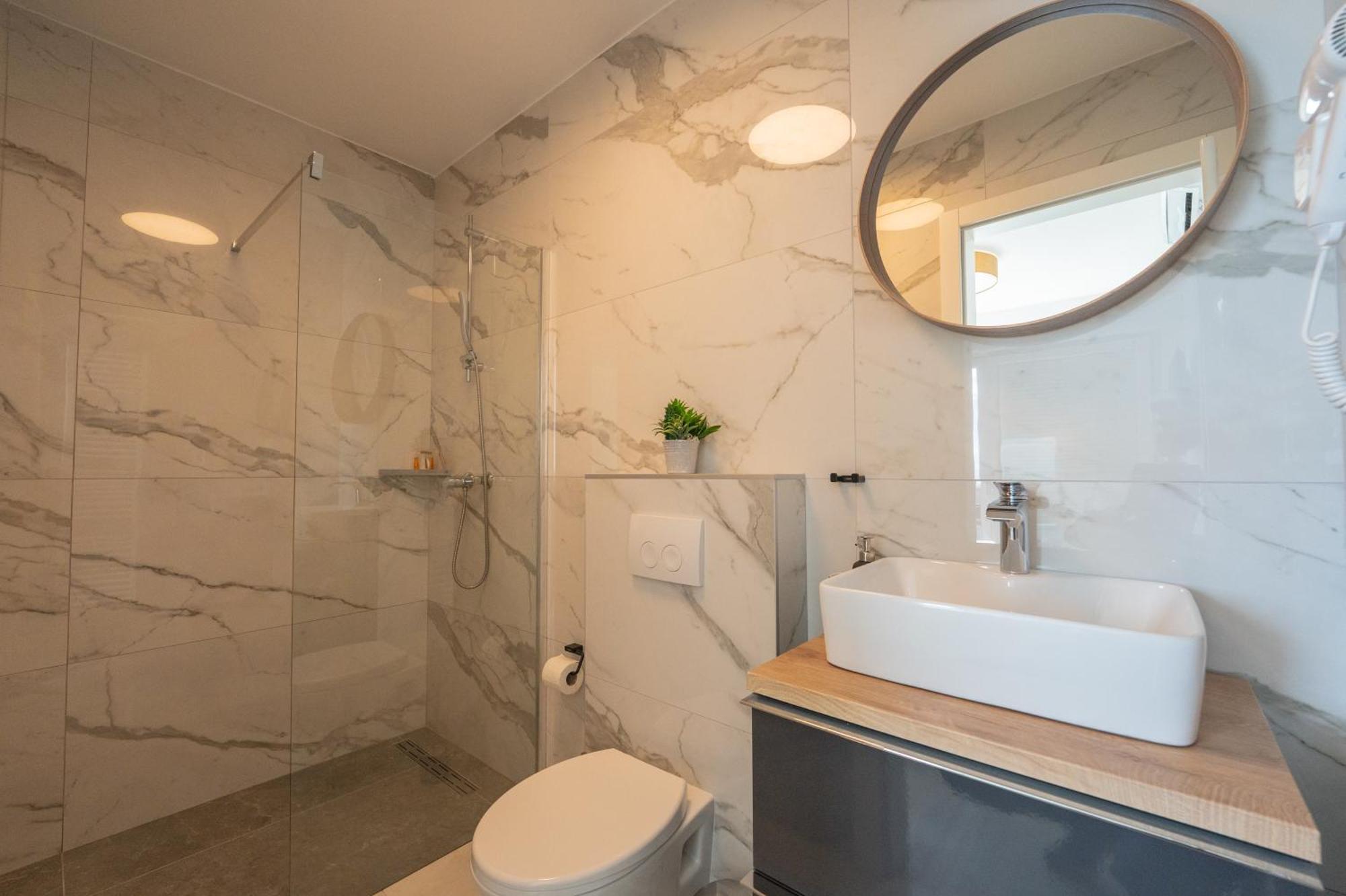Villas Royal I With Private Pool Novalja Rom bilde